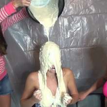 Jayce: Girls Play to Get Green Slime/gift <a href="http://card.no" target="_blank" styl