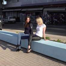 LisaMoomin: Some Great Jeans Scenes!