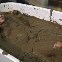 MostWam: Mud Bath In Jeans Rhian