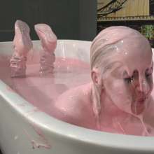 MostWam: Ania And The Bath Of Pink Gunge