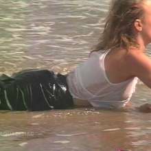 katew: Vicki in the sea