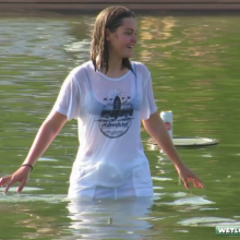 Alik: Sexy college girls. Bathing in the fountain