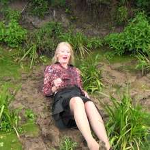 mudmax62: Mrs. CC Expensive leather skirt in mud