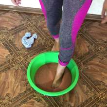 Top Messy Girls: Feet and Many Chocolate