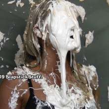 SlapstickStuff: By Request!  The Mom I'd Like To Pie Loses A Family Gameshow!