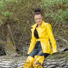 bootedbabes: Yellow Osten Waders