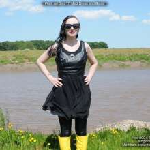 DungeonMasterOne: Honeysuckle gets muddy in her party dress and go-go boots!