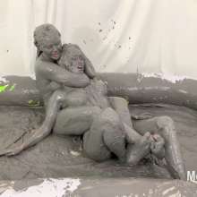 Messygirl: New Messygirl Download: "Amber vs Zoey Mud Wrestling""