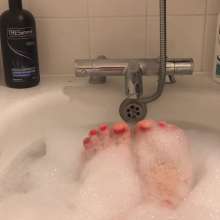 FoxWolf: Barefoot Bubble Bath