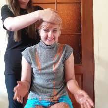 Top Messy Girls: Beautiful Girl Gets Chocolate Cream on Her Hair