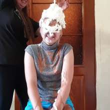 Top Messy Girls: Beautiful Girl Gets Chocolate Cream on Her Hair