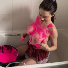 TheGungeZone: Gabriella's Schoolgirl Gunging