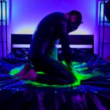 Stella: Glowing Goo and Gas Masks