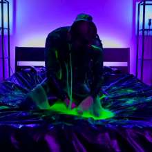 Stella: Glowing Goo and Gas Masks