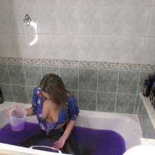 TheGungeZone: Lauren's Jelly Bath