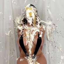 Messygirl: Pie Target Megan