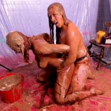 Darla DeVour: Messy Darla Head Dunks and Fucks Xia with Strap On