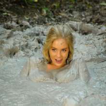 DuncanEdwards: Anabelle Pync Messy Mud Fun