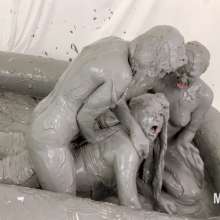 Messygirl: New Messygirl Download: Zoey's Sister Makes Her Debut