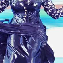MadelineOasis: A 1940's Hollywood Style Retro Dress in a Pool