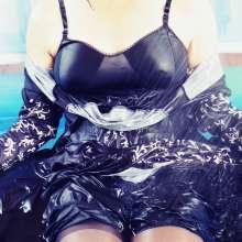 MadelineOasis: A 1940's Hollywood Style Retro Dress in a Pool
