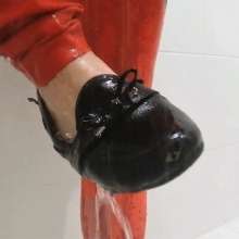 MadelineOasis: Lolita Showers in Bright Red Yoga Pants