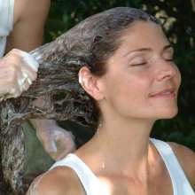 forklift86: Shampoo into dry hair Shannon and Tina