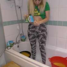TheGungeZone: Dolly's Messy Gunge and Custard Fun
