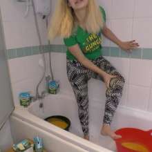TheGungeZone: Dolly's Messy Gunge and Custard Fun
