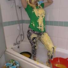 TheGungeZone: Dolly's Messy Gunge and Custard Fun
