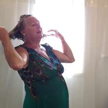 SPLOSH ART: Green Dress Shower
