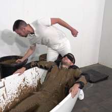 WamtasticUK: Nathan Gives Customer James the Full Mud Spa Treatment