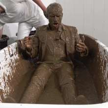 WamtasticUK: Nathan Gives Customer James the Full Mud Spa Treatment