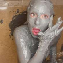 Alana SexyMessyBabes: Roxanne Mud Bath