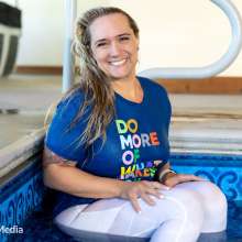 DMarieAllWet: Swimming in White Yoga Pants, Tee Shirt, and Tennis