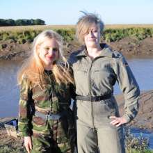 DungeonMasterOne: Two-Girl Evening Mudplay