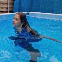 WAM Photography: WAM Photography--Maryna dives for her phone