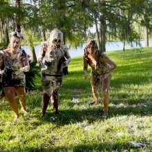 Alana SexyMessyBabes: Babes Cookout Pie Fight!
