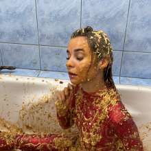 Your Wet Cat: Completely Covered with 20 Liters of Slop, a Crazy Mess!