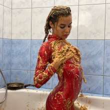 Your Wet Cat: Completely Covered with 20 Liters of Slop, a Crazy Mess!