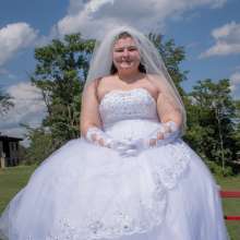 JD and Messy Andi: A Beautiful Bride Gets Dunked!