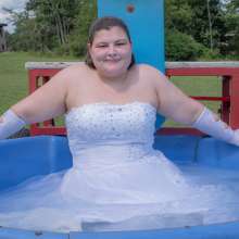 JD and Messy Andi: A Beautiful Bride Gets Dunked!