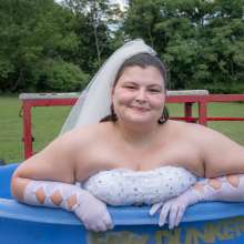 JD and Messy Andi: A Beautiful Bride Gets Dunked!