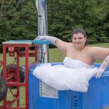 JD and Messy Andi: A Beautiful Bride Gets Dunked!