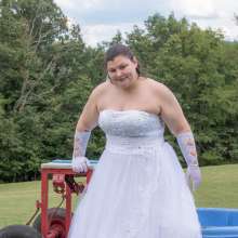JD and Messy Andi: A Beautiful Bride Gets Dunked!