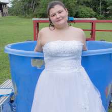JD and Messy Andi: A Beautiful Bride Gets Dunked!