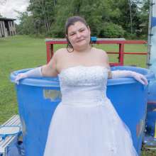 JD and Messy Andi: A Beautiful Bride Gets Dunked!