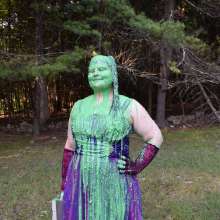 JD and Messy Andi: Andi's 80's Outfit Gets Slimed!