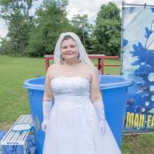 JD and Messy Andi: A Beautiful Bride Gets Dunked!
