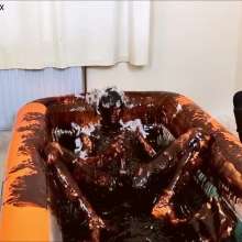 EmoGuyGunge: Emo Guy Gets Treacle and Feathered